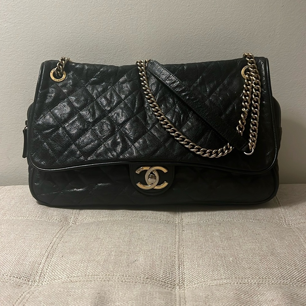 Chanel black Easy Caviar flap bag jumbo